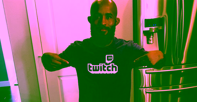 Mighty Mouse, Juara UFC Yang Juga Streamer Game Profesional! 2 mrckrgl28pwojcenxjmq