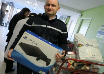 gamerant french policemen donate consoles.jpg.optimal