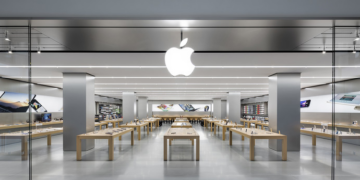 apple store queens center mall e1565338496595