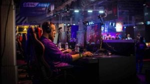 ilustrasi gamers e1570638751686