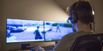 Gamer Headset iStock