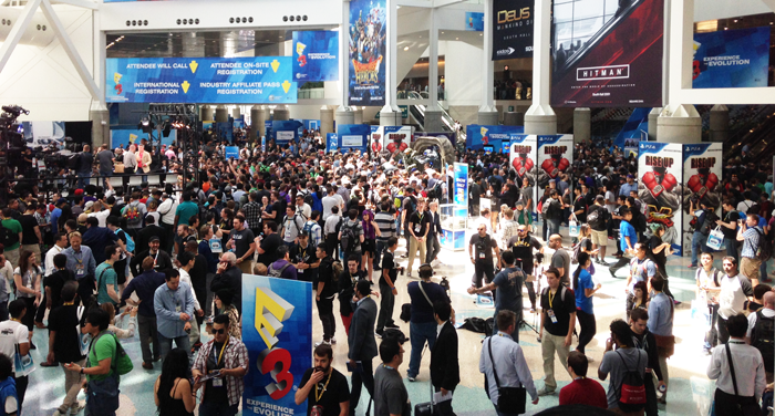 E3 2015 crowd sm