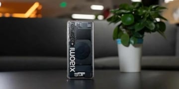 The splendid Explorer Edition of the Xiaomi Mi 10 smartphone