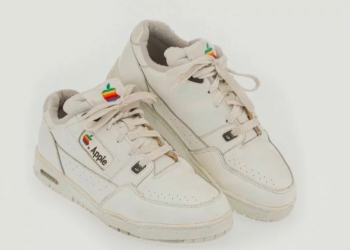 apple sneakers