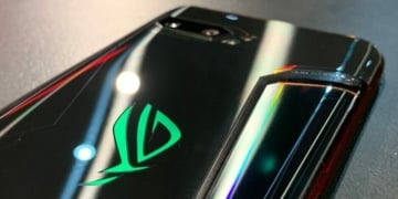 ROG Phone 2 will have a switch to tone it down with the gamer UI e1591247599397