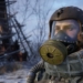 Metro Exodus How to put on and take off gas mask