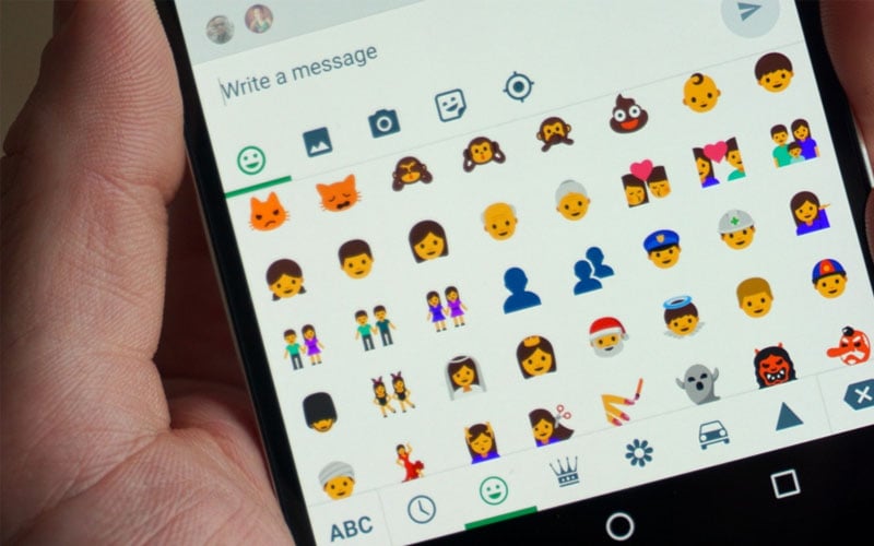 Masalah emoji jempol 900 juta rupiah