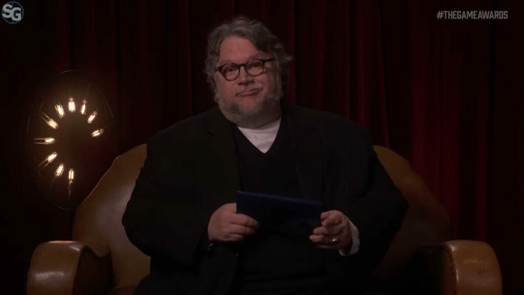 Guillermo Del Toro Masih Emosi