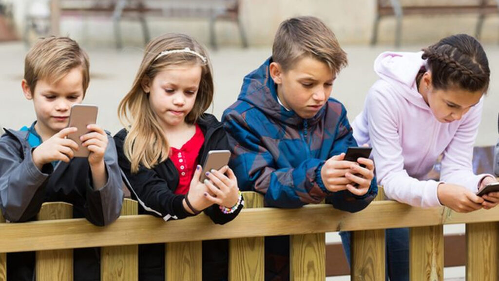 Dampak Sosial Media pada Anak
