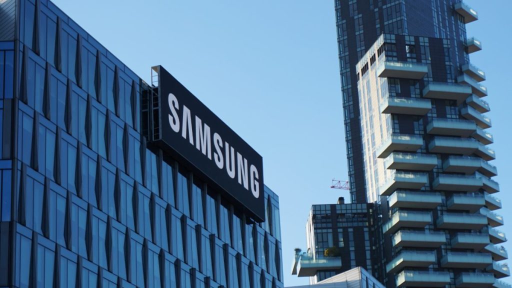 Samsung Ingin Bersaing dengan Apple