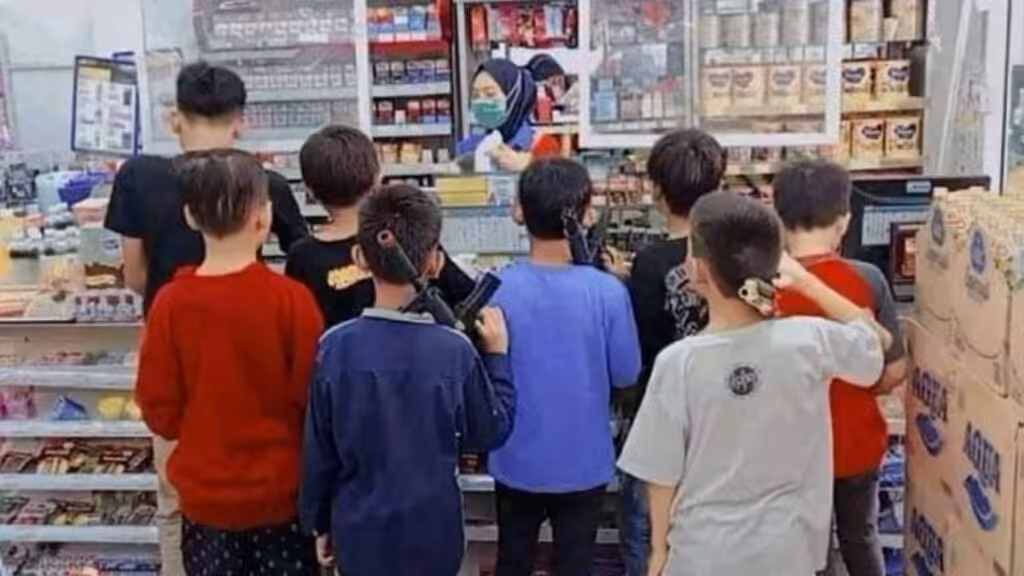 7 Kebiasaan Gamer Bocil dengan Uang THR saat Lebaran 3 Kak Topup Alok