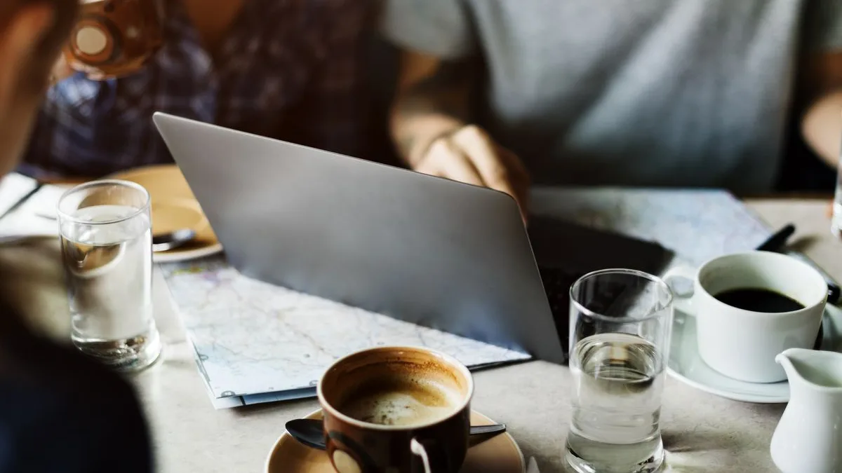 8 Kesalahan Pemakaian Laptop yang Perlu Kamu Hindari