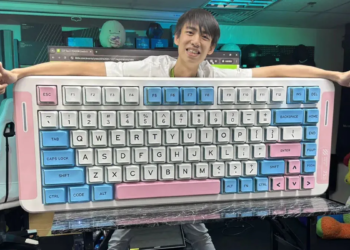 Mechanical Keyboard Sebesar Manusia