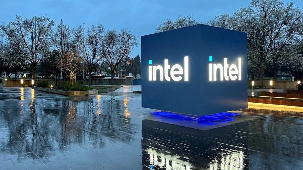 Intel Dapat Suntikan Dana