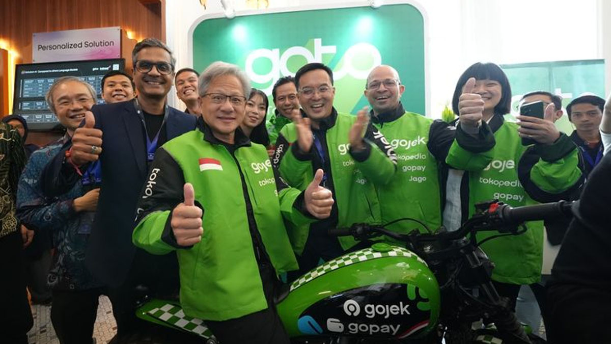Sahabat-AI Resmi Meluncur, Sampai Didatangi Bos NVIDIA!