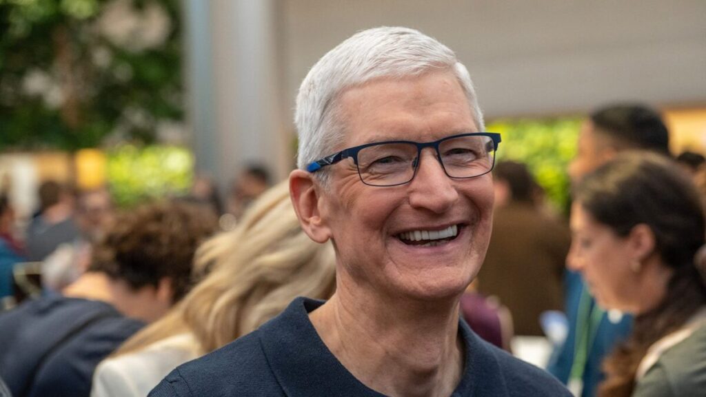 Tim Cook Beri Alasan