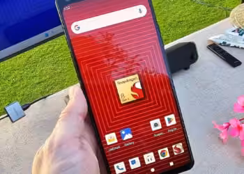 Snapdragon 8 Gen 3 Stara Dengan