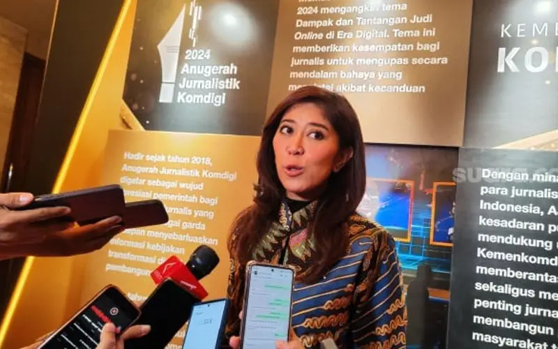 Meutya Hafid Perizinan Iphone 16 Indonesia