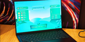 Laptop Bertenaga Surya