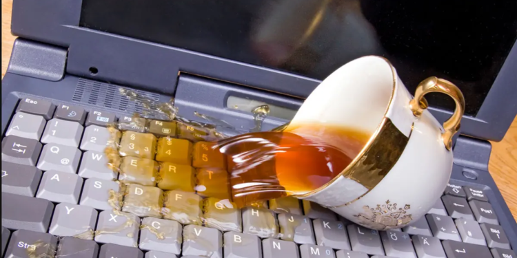 Laptop Kena Air