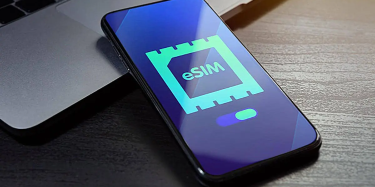 Komdigi Minta Masyarakat Beralih Gunakan Esim