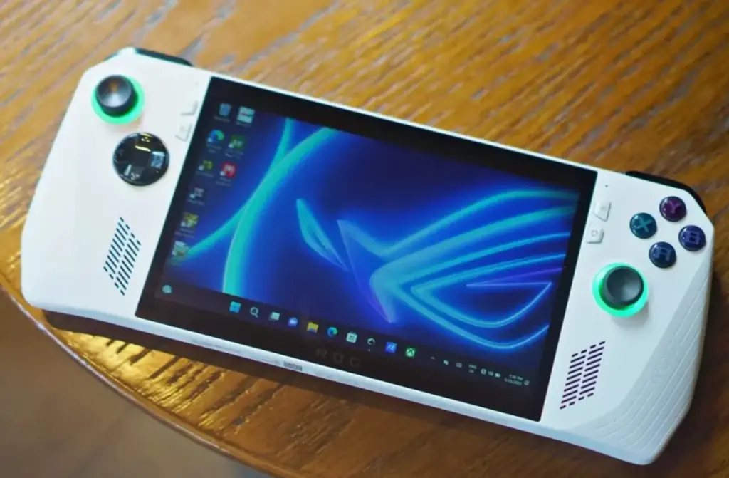Phil Spencer Kembali Goda Keberadaan Handheld Xbox 3 Image
