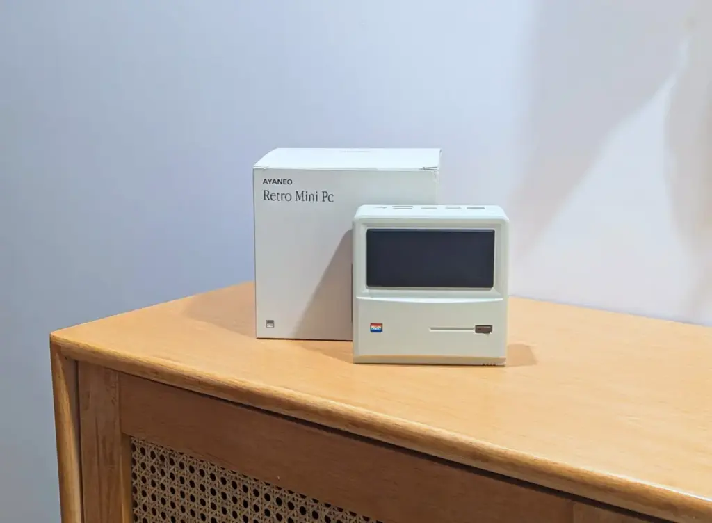 Gaming Handheld vs Mini PC, Mana yang Cocok Buat Kamu? 6 Ayaneo AM01 Retro dengan kotak