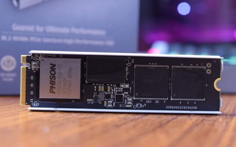Microsoft Investigasi Penyebab Masalah SSD, Benarkah Update Penyebabnya? 2 Phison Kontroler Ssd