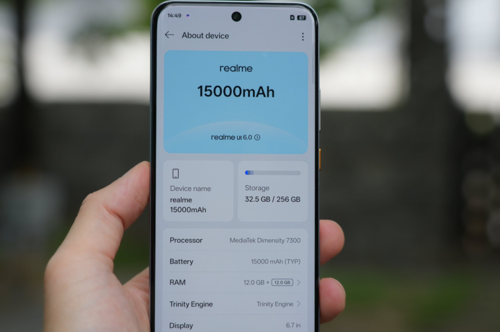 Realme Perlihatkan Konsep HP Baterai 15 Ribu mAh, Cuma Sedikit Lebih Tebal dari iPhone 3 Image