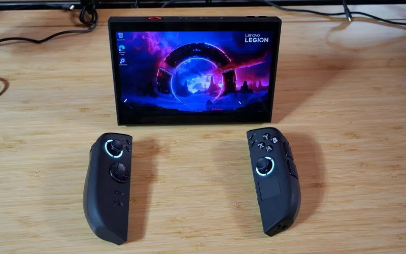 Gamer Keluhkan Harga Lenovo Legion Go 2, Lenovo Tanggapi “Hanya untuk Enthusiast” 4 Legion Go 2 Menjual Gimmick 2025