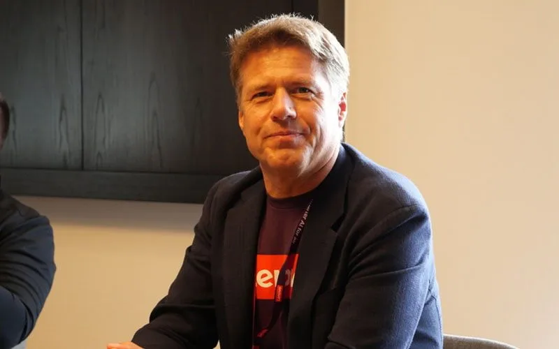 Gamer Keluhkan Harga Lenovo Legion Go 2, Lenovo Tanggapi “Hanya untuk Enthusiast” 2 Perwakilan Lenovo Legion Go 2