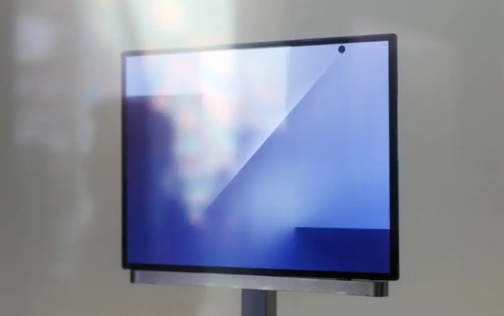 Wujud asli ponsel lipat 3 Samsung