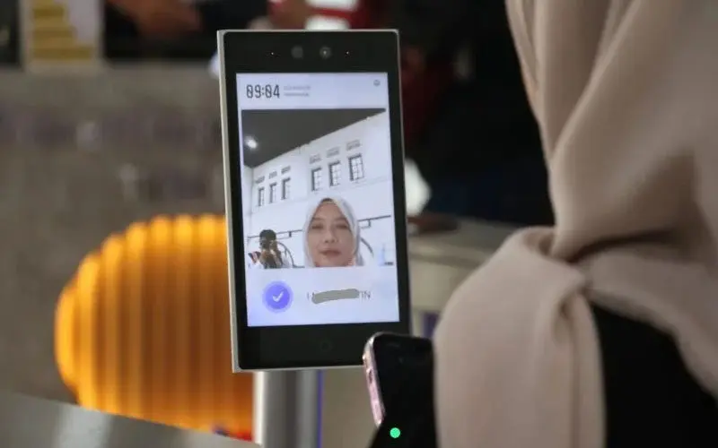 Proses Verifikasi dengan HP