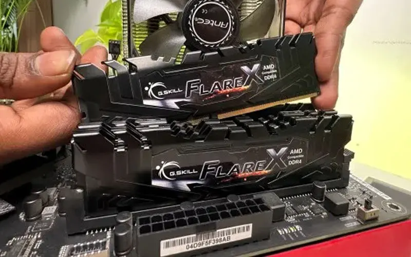 RAM di Motherboard 2025