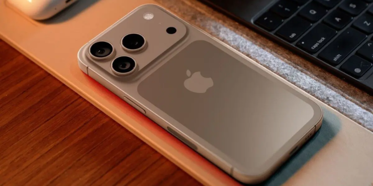 iPhone 17 Pro Selamat dari Banjir Setelah Tenggelam dalam Lumpur Beberapa Hari 1 iphone 17 pro selamat