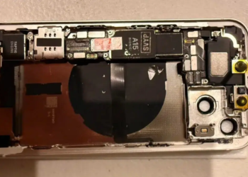 Pengguna Reddit Rakit iPhone 13 dengan Parts Resmi, Minus 2 Fungsi 2 rakit iphone 13