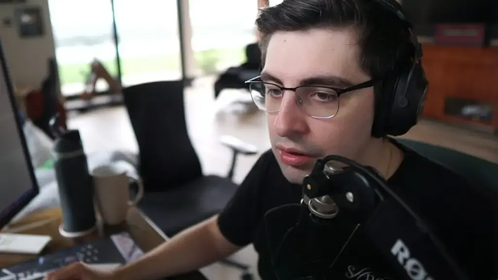 Streamer Shroud Clair Obscur Expedition 33