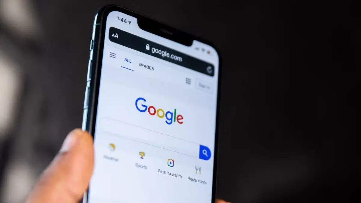 Pemerintah Inggris Minta Apple dan Google Pasang Software Anti Pornografi pada Smartphone