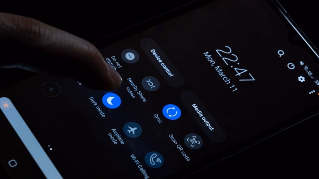 I Use Dark Mode And You Should Too How To Enable It On Andro 94nj