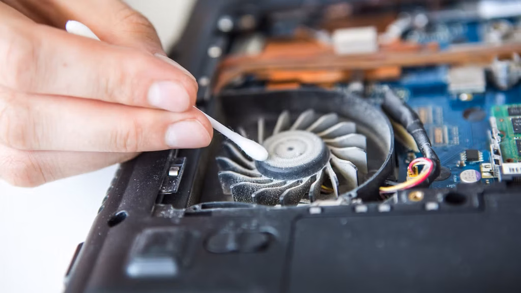 4 Cara Perpanjang Umur Laptop Lama Agar Tidak Perlu Beli Baru 4 Dust